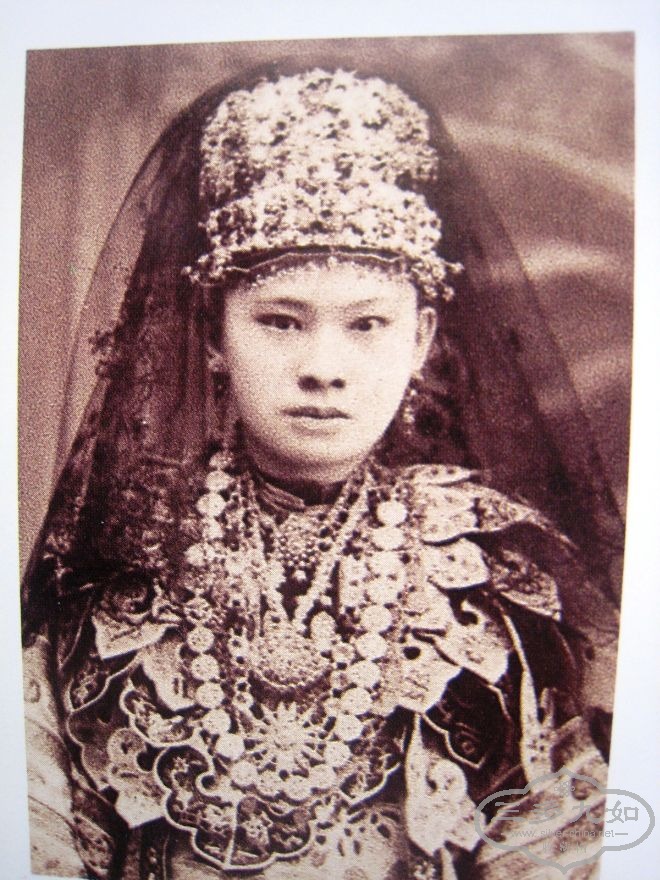ԡTHE STRAITS CHINESE AND THEIR JEWELLERY