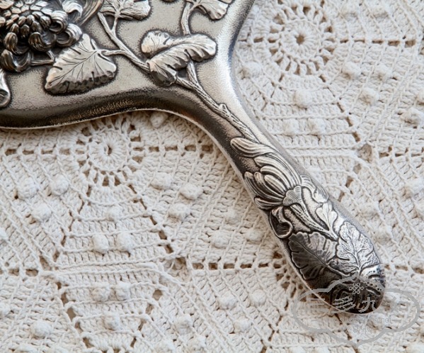 hand mirror 3.JPG