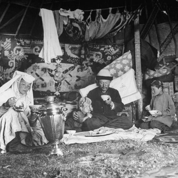 Sinkiang, China 1943.jpg