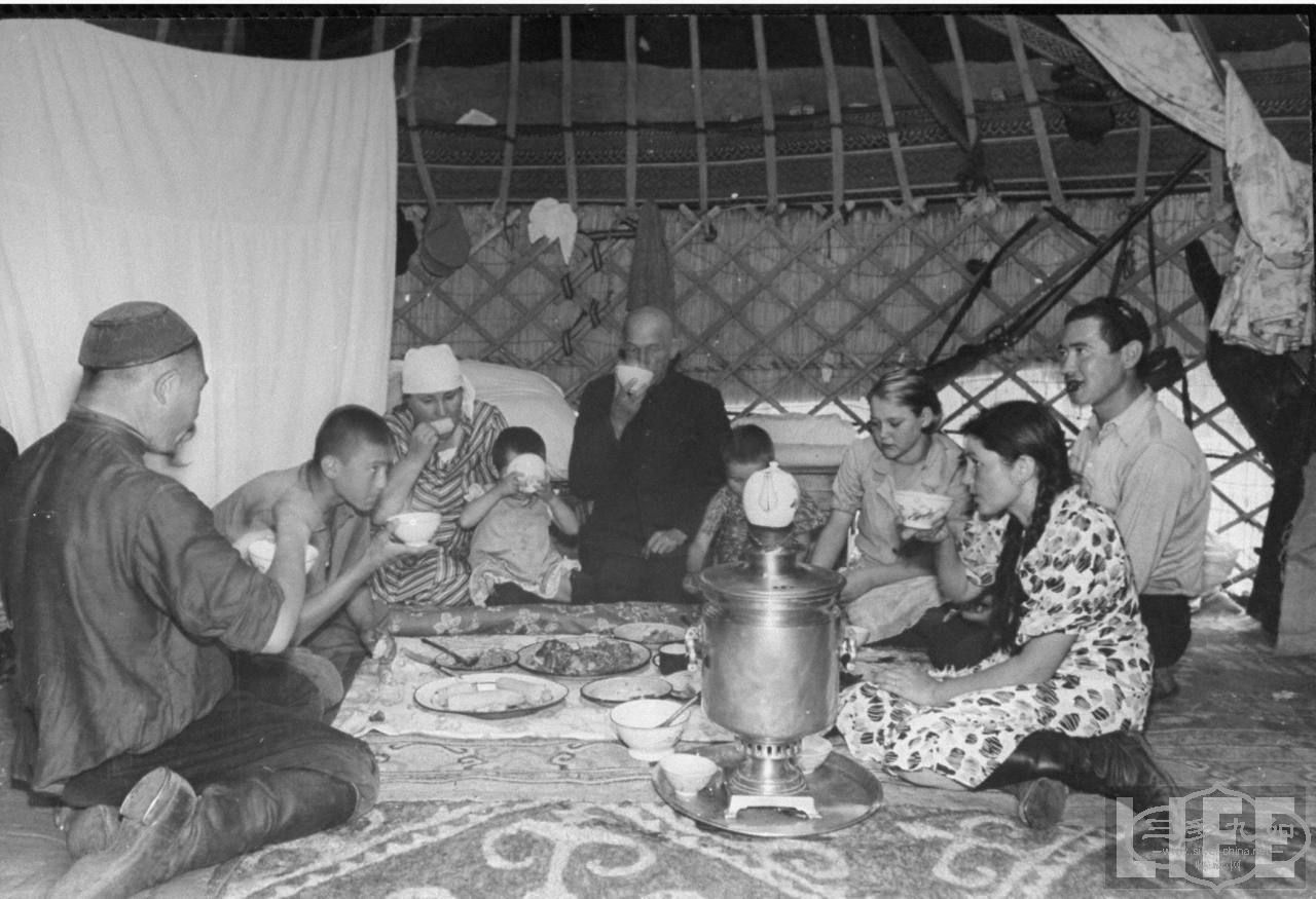 Sinkiang, China1943.jpg