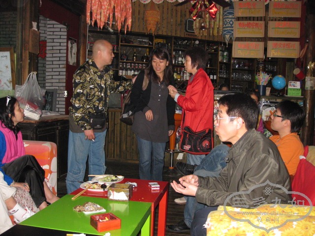 Ƭ 051.jpg