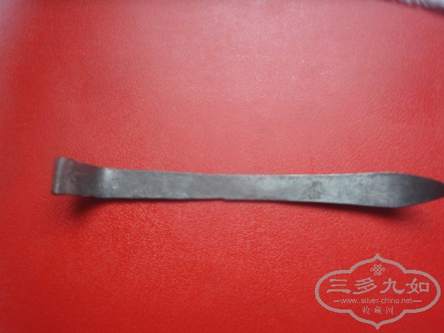 Ƭ 049.jpg