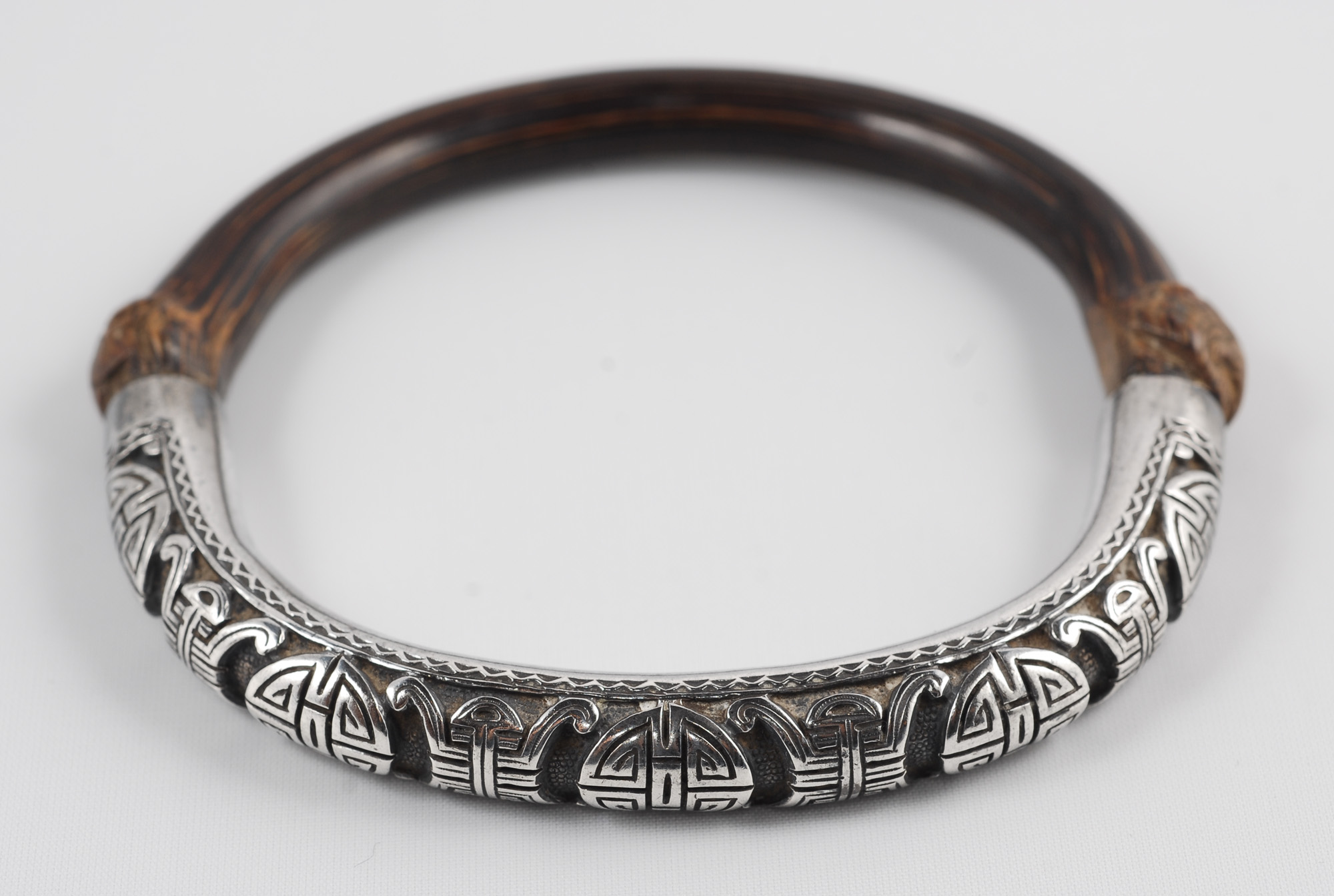 �����ˣ���һ�ѽ�ָ����ͬ�֣�